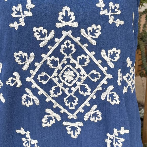 Xhilaration Blue Embroidered Romper Women Size Medium - Picture 3 of 13